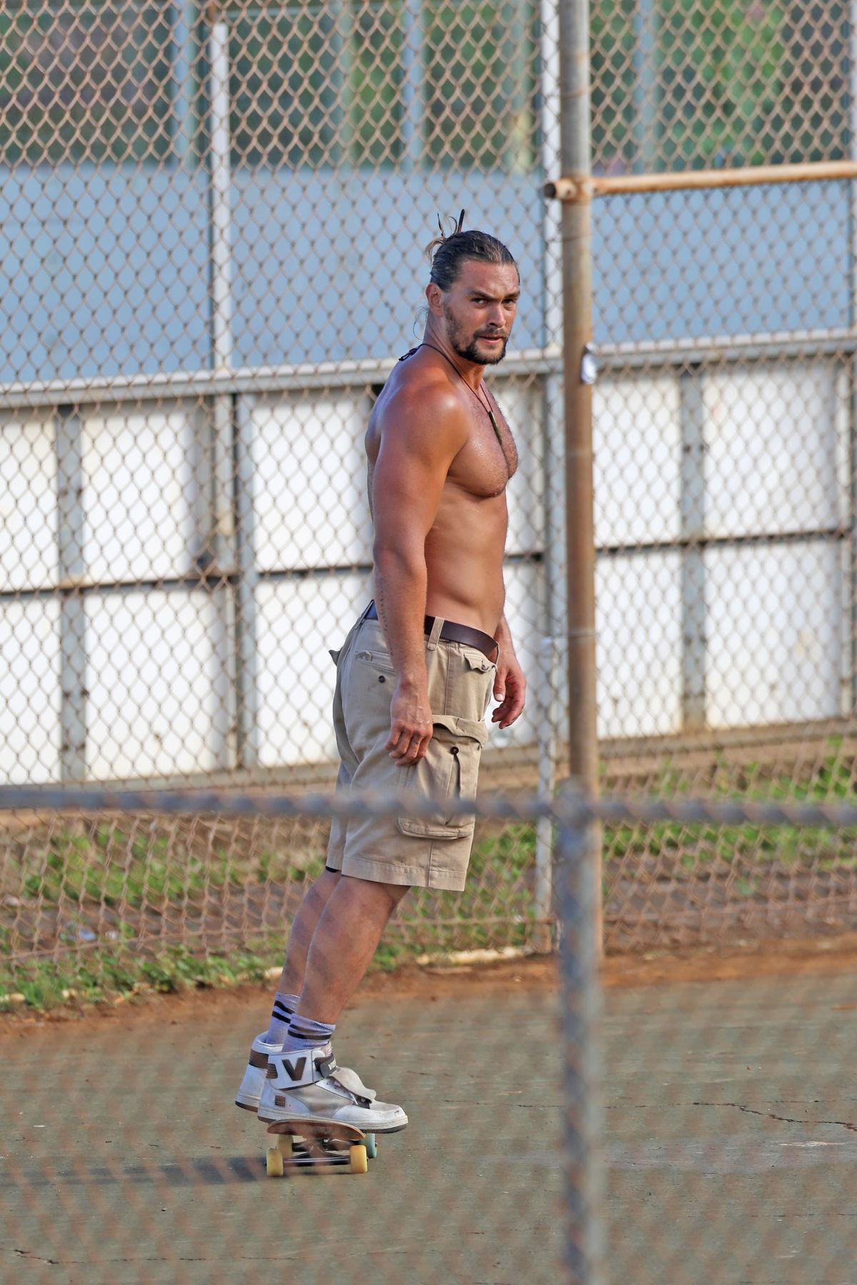 jason-the-best-momoa:    JASON MOMOA Shirtless Skateboarding in Hawaii 09/04/2015