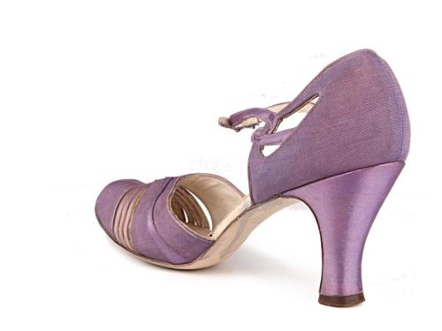 D'Orsay violet satin shoes with a buttoned strap.USA1920sShoe-Icons