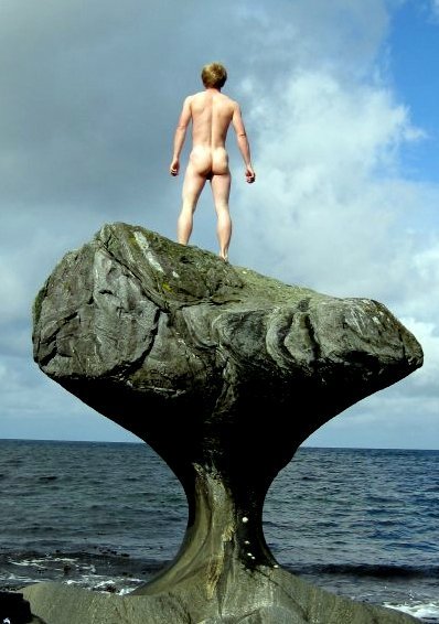 smoothgaylover:     For the Glory of Smooth Gay Men:Check out Smooth Gay Lover.    