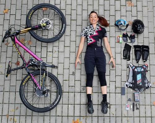 ATENCION: Chica no incluida&hellip; @lauraceldrans - From Manual to real life Enduro Check: Bike,
