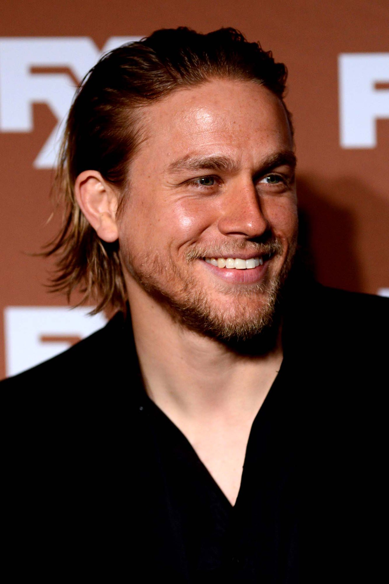 it-is-what-it-isnt:  sibbi-deactivated20131212: Charlie at the FX Upfront bowling