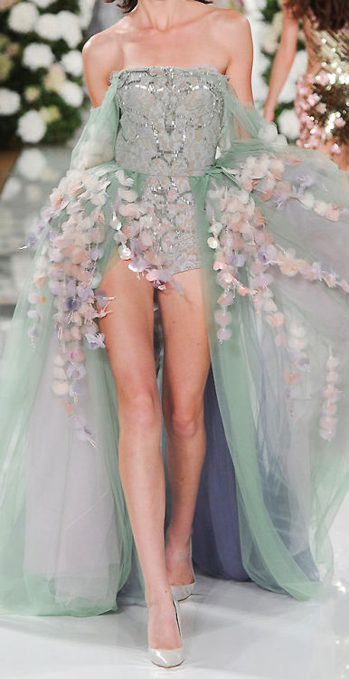 stopdropandvogue:Valentin Yudashkin sent down an absolutely gorgeous and delicately feminine collect