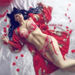 cosplay-galaxy:  League of Legends Valentine’s