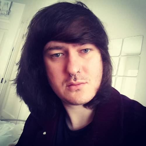 samvasnormandy:  trying not to hate my face