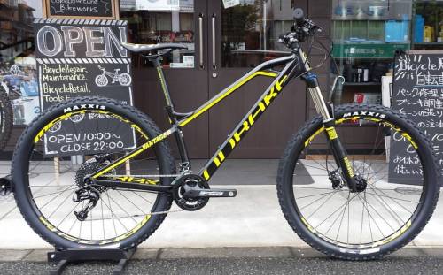 takebow-tune: 完成。 MONDRAKER"VANTAGE-R" 完成車価格¥224000(税抜) フレーム価格¥82000(税抜) 完成車のSは完売ですがフレームキッ