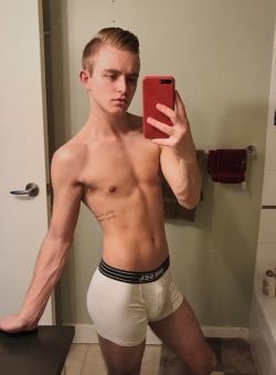 another-horny-melb-guy: brandon-christopher:  “Arch the back and pop the hip sweetie” -Me  Someone’s circumcised 😜 Fuck yeah 