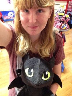 char-char-mander:  Daddy got me toothless!!!