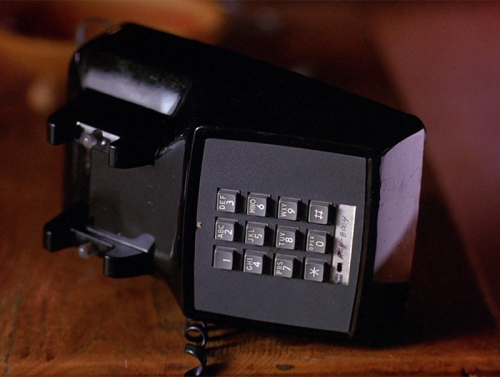 cinemawithoutpeople:  Television without people: Twin Peaks (Pilot, 1990, David Lynch, dir.) 