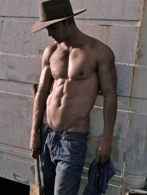 nocityguy:  Urban Living - Rural Attitude… Cowboys, Blue Collar, Cornfed Farm Boys and More. Be Sure to Follow Me at: http://nocityguy.tumblr.com    He could do me right there - sweaty funk and all.