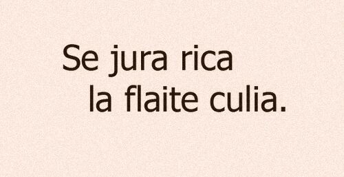 smiles-up-at-the-worst-time:  la modelo culia 