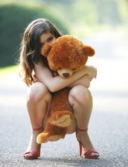 fuckingsexyindians:  Small tits Indian model poses with her teddy bear http://fuckingsexyindians.tumblr.com 