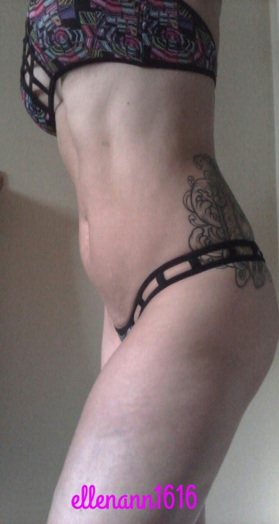 ellenann1616:  Thank you so very much to steeles-grey for the lovely swimsuit that he sent me from Amazon,  just because! !