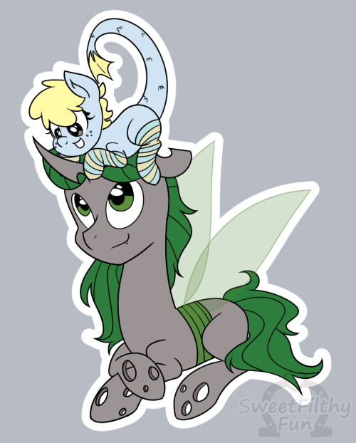 sweetfilthyfun:  Flat colored gift commissioned by Anonymous for mcsweezy! Not sure of the name of these characters, but there’s a tiny tiny seapony on top of a cute changeling colt c: EDIT: Their names are Flo and Fruit Flank and they are adorable