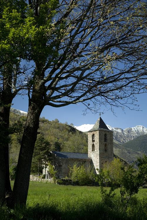 useless-catalanfacts:Church of Santa Maria de Cóll, built in the 12th century in Catalan Romanesque 