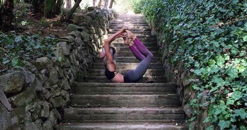 #yoga #love From yogielena - #LastdaysofSummeryoga day 6 • bow pose • the park where @pepijnvn and I