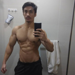 Hawt Asian Stud!