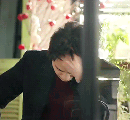 touchyourheart:Jung Rok’s struggle™ to write a confession letter to Yoon Seo