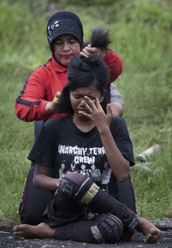 potatofart:  Oppression of punks in Indonesia. 