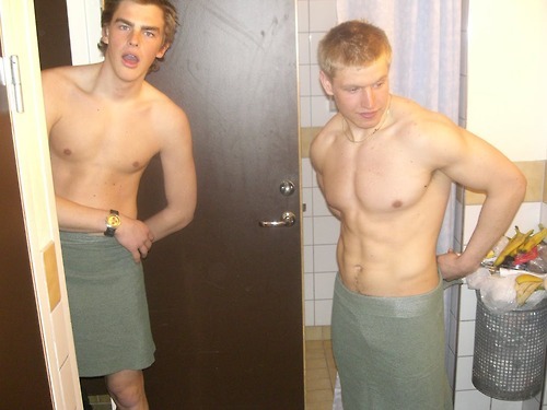 exhibition-i-st:  Towel flasher