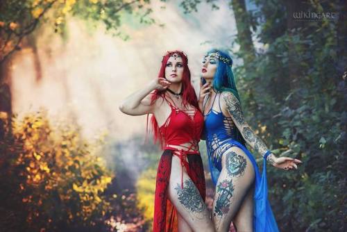 Revena &amp; BLUE ASTRID Photo: WikingArt - FotografiaClothing designer: Wulgaria Evil ClothingHeadp