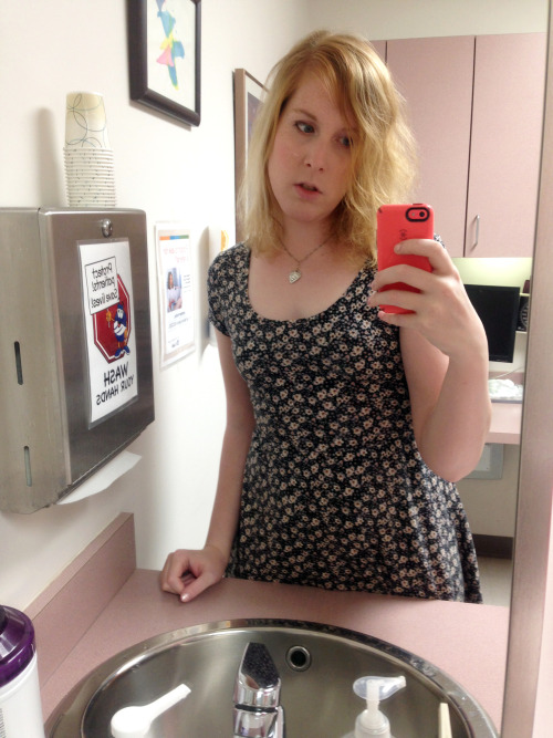 nordicfairy: being a good girl and waiting for the gynecologist 