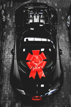 italian-luxury:  mistergoodlife:  Perfect gift | Via | Goodlife  Bruh she went to bugatti and you went to Kay. 