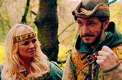 Mathew Baynton as Robin Hood in Drunk History