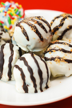 foodffs:  Oreo truffles  Really nice recipes. Every hour.   