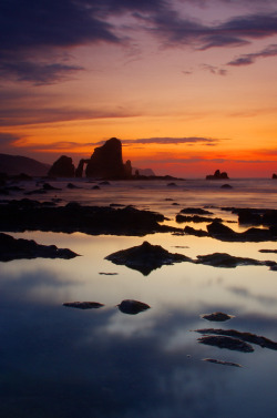 brutalgeneration:  Gaztelugatxe (by Iñigo