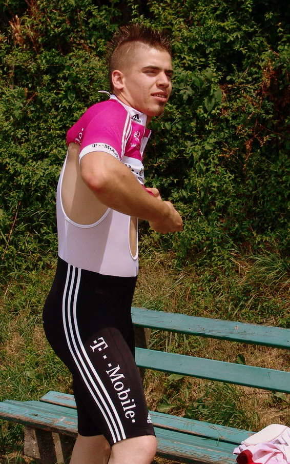 tristanbreiker:  Ahora el maillot.