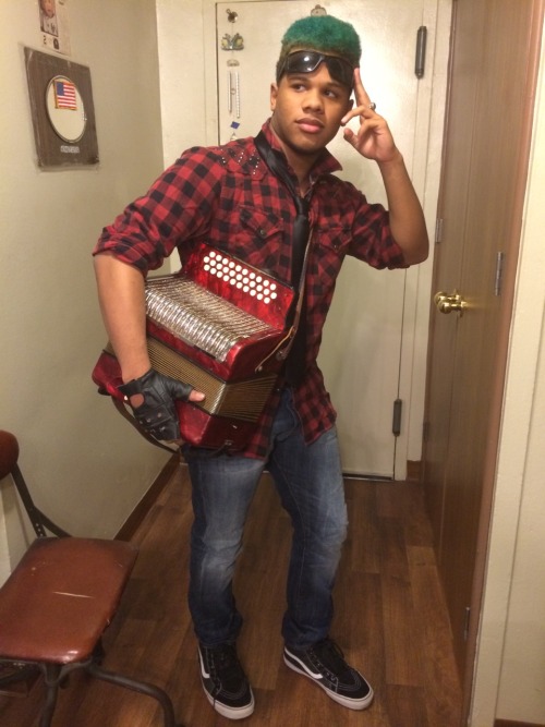 passivefan:  queen-valkyrie:  iron-wang:  sssn-neptune-vasilias:  Had to get on the RWBY Rock train because I’m not original enough to make up my own AU. I have a guitar and a drum, but what’s nerdier than an accordion? Nothing, that’s what  FUCK