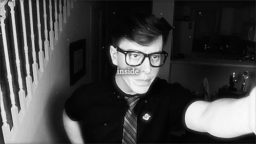 stardustlogan:inside every cynical person, there is a disappointed idealist.insp.