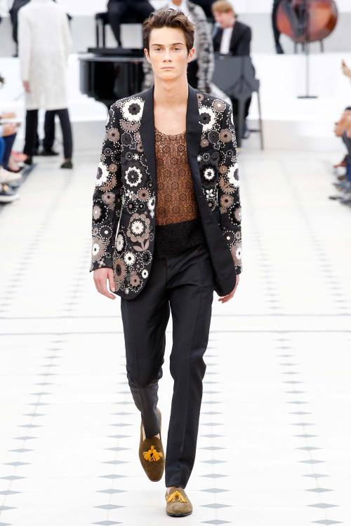 Oli Green for Burberry Prorsum SS 2016 menswear ph. Marcus Tondo