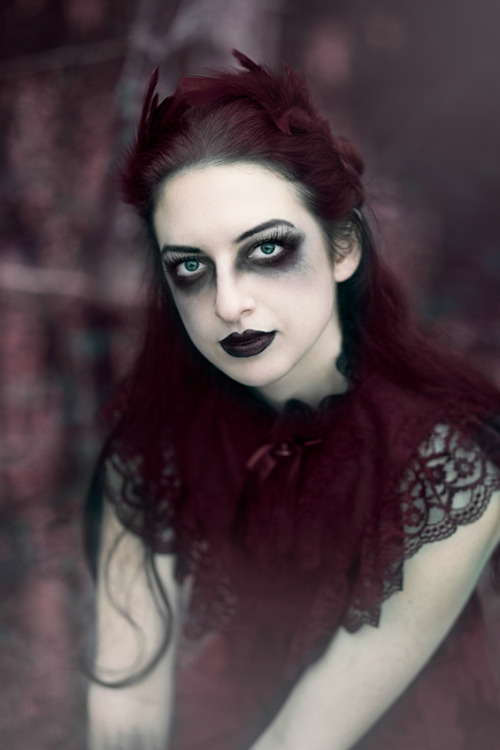 asylum-art:  Maiden Of Ravens: The Dark And Romantic Portraiture Of Sarah BowmanSarah Bowman is a photographer based in Nanaimo, Canada, whose passion for portraiture and surrealist imagery has blossomed into this darkly beautiful series, entitled Maiden