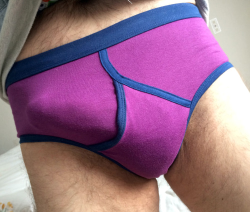 50spanking: I saw these briefs recently and because I love the design and colours I thought it nice 