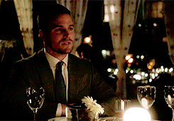 ultraposter128:HOW MUCH OLICITY CAN BE IN OME DAMN EPISODE???! HOW ARE WE GONNA SURVIVE THIS SEASON?