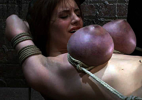 slut-slave-trainer:  I make cunts suffer for me!!