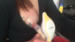 newmilf2017:  My nipples just after pumping
