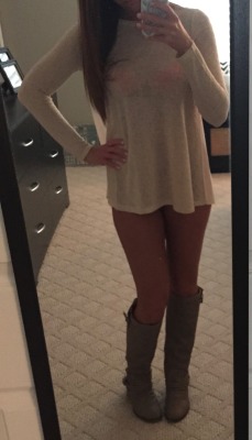 aphroditesdream911:Reblog if you’d fuck me with my boots on 