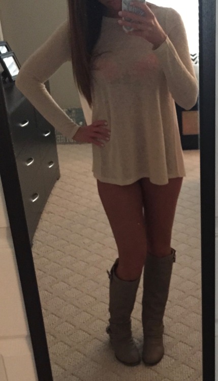 aphroditesdream911:Reblog if you’d fuck me with my boots on 