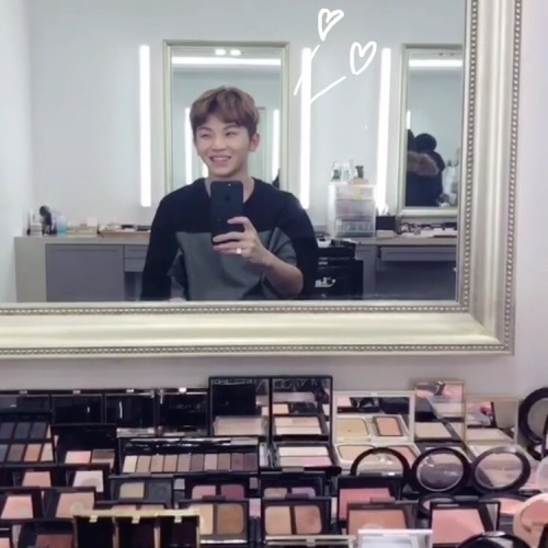 wcozi:jihoon on snow today was too cute cute! T_T I just died huhu