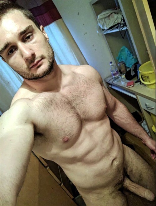 relads:  brainjock: SUPER FREAKY lil str8 Bro!  What up my bros and hoes! I’ve been away 4 a minute, but I had to come back and share some more of these dirty dick str8 bros with you :-D So this is Jason and he’s 23 yo 180 lbs and only 5'7".