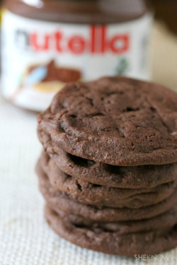 Fullcravings:  3-Ingredient Nutella Cookies