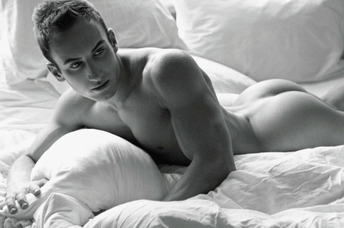 Photos by Thomas Synnamon