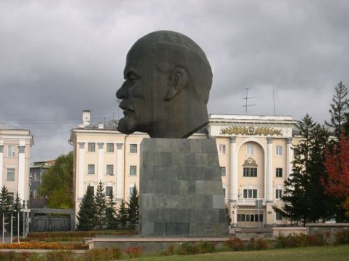 Lenin monument in Ulan-Ude (Buryatia, Russia).