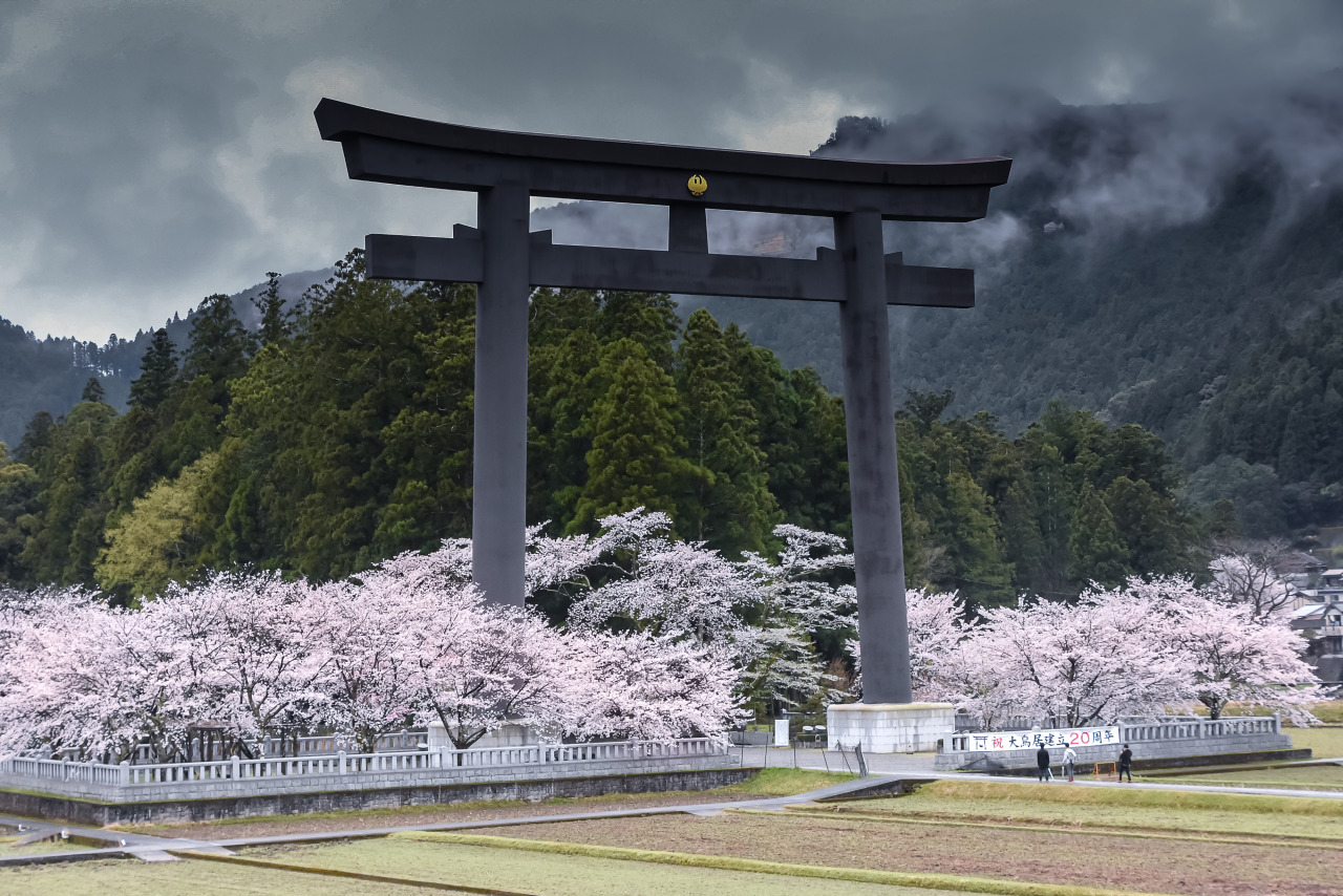 City-Cost — Scale!  This is the otorii at Oyunohara, the...