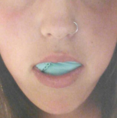 pantiesinmouth:Thanks for the submission, Tara. Is that you in the pic?