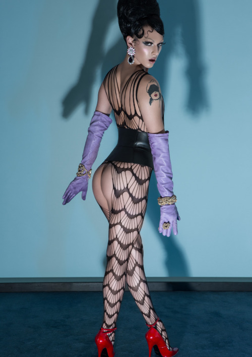 sofast–somaybe:Violet Chachki by Vijat Mohindra for Factice Magazine Summer 2016 (x) 