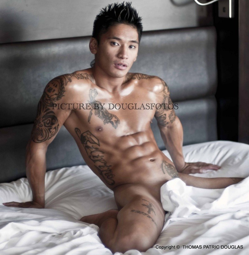 mantop10691:  20歲的美國籍亞裔紋身大屌帥哥.. Johnson