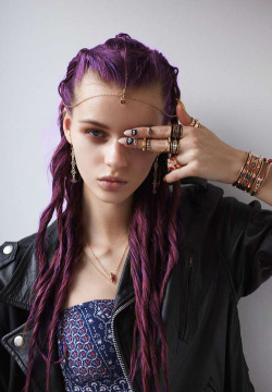 trend-tramp:  Want this hair style so badly!